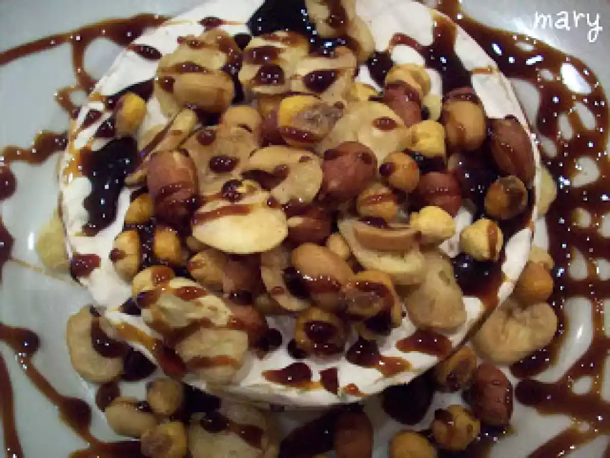 Queso camembert con caramelo y frutos secos - foto 3