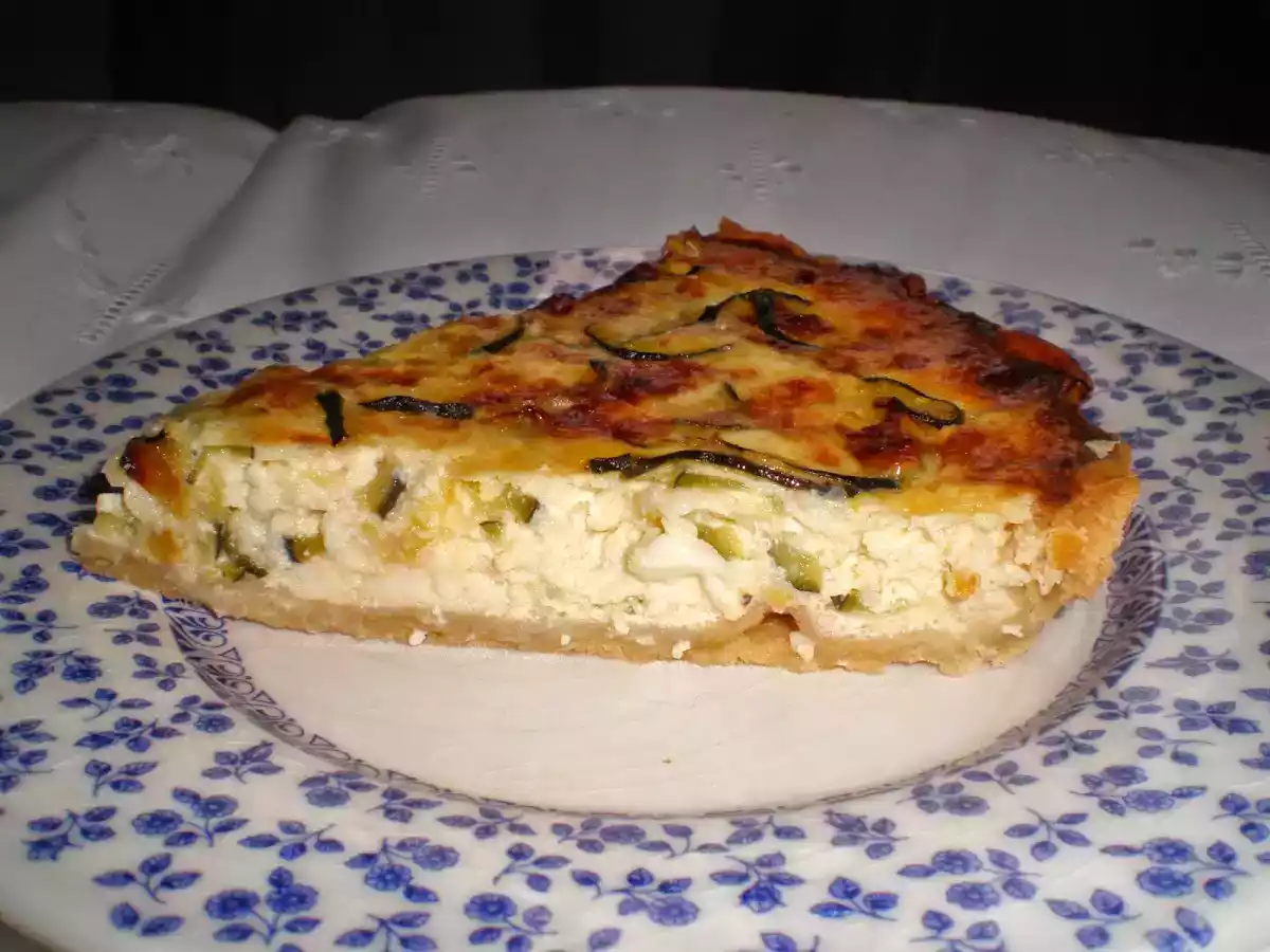 Quiche de calabacín y queso - foto 2