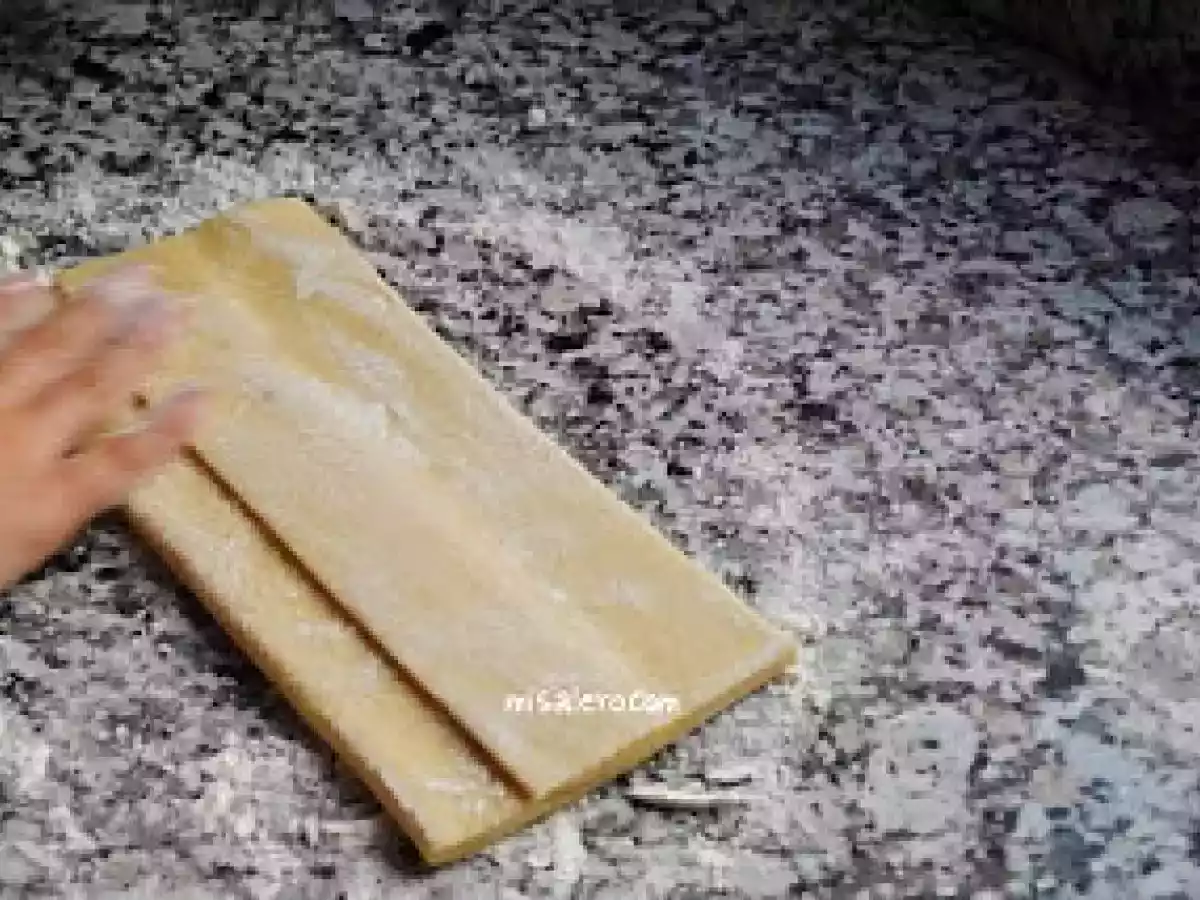 Quiche de calabacines, queso y cebolla - foto 3