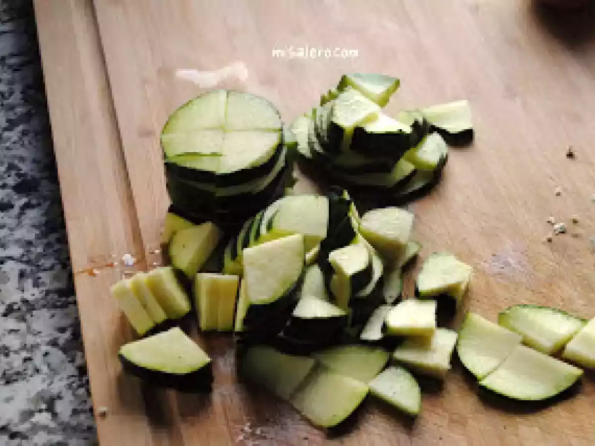 Quiche de calabacines, queso y cebolla - foto 12