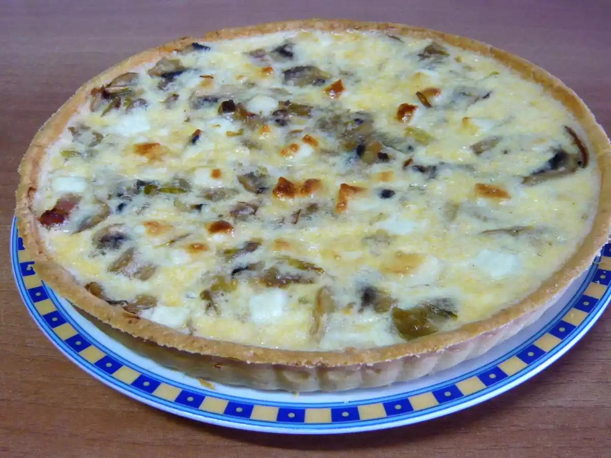 Quiché de champiñones, puerro y bacon
