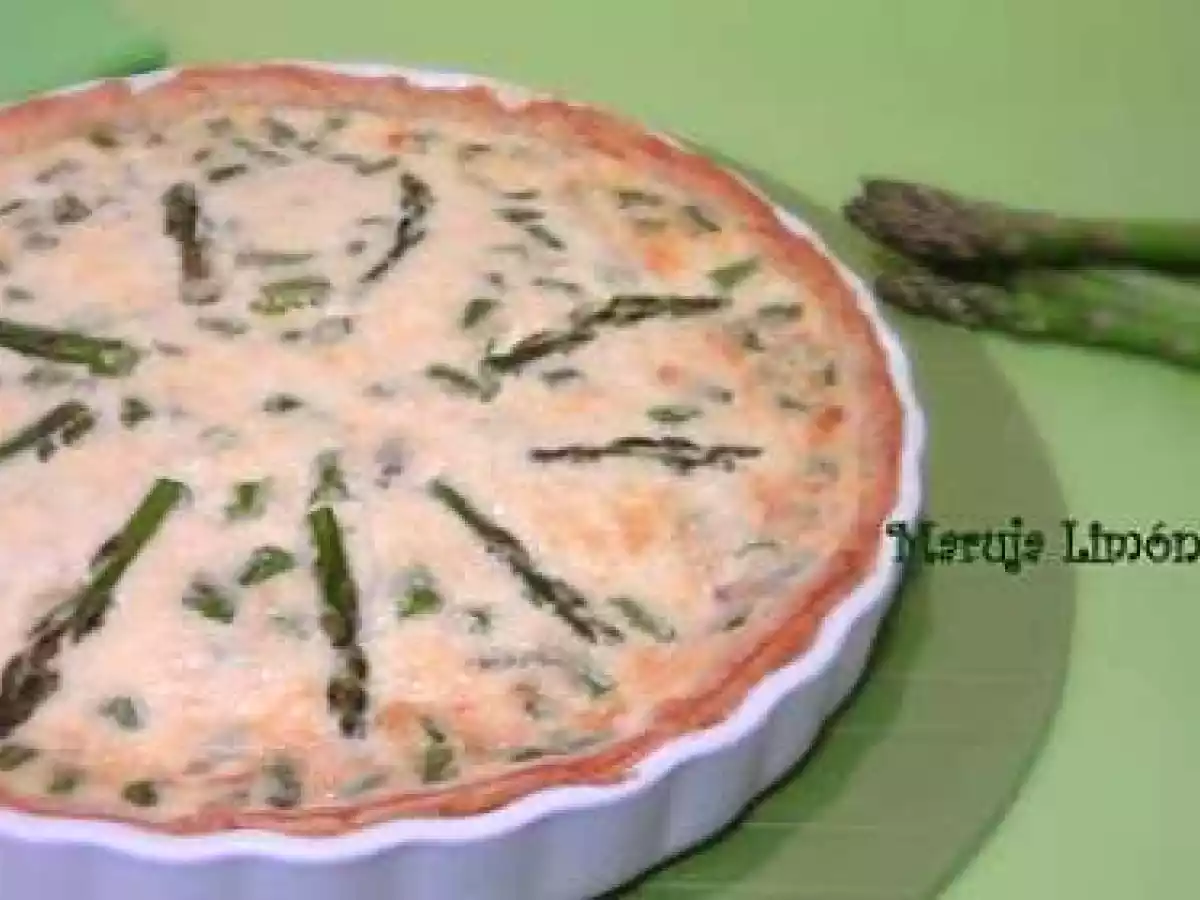 Quiche de espárragos y atún