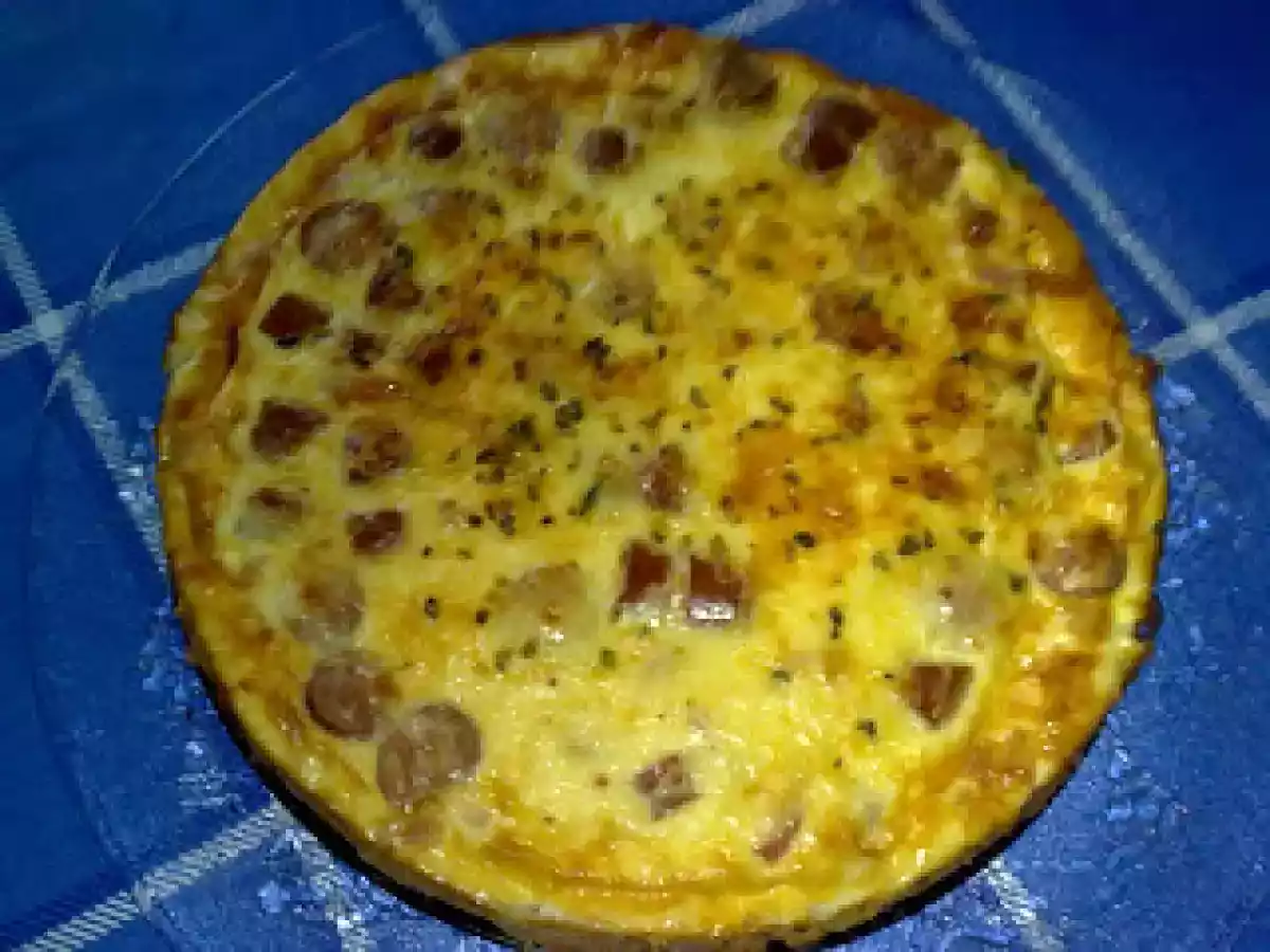 QUICHE DE SALCHICHAS WIENERS Y QUESO GRUYÈRE