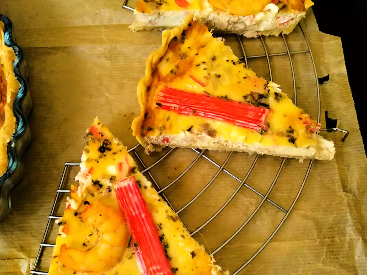 Quiche marinera con surimi, langostinos y atún - foto 6