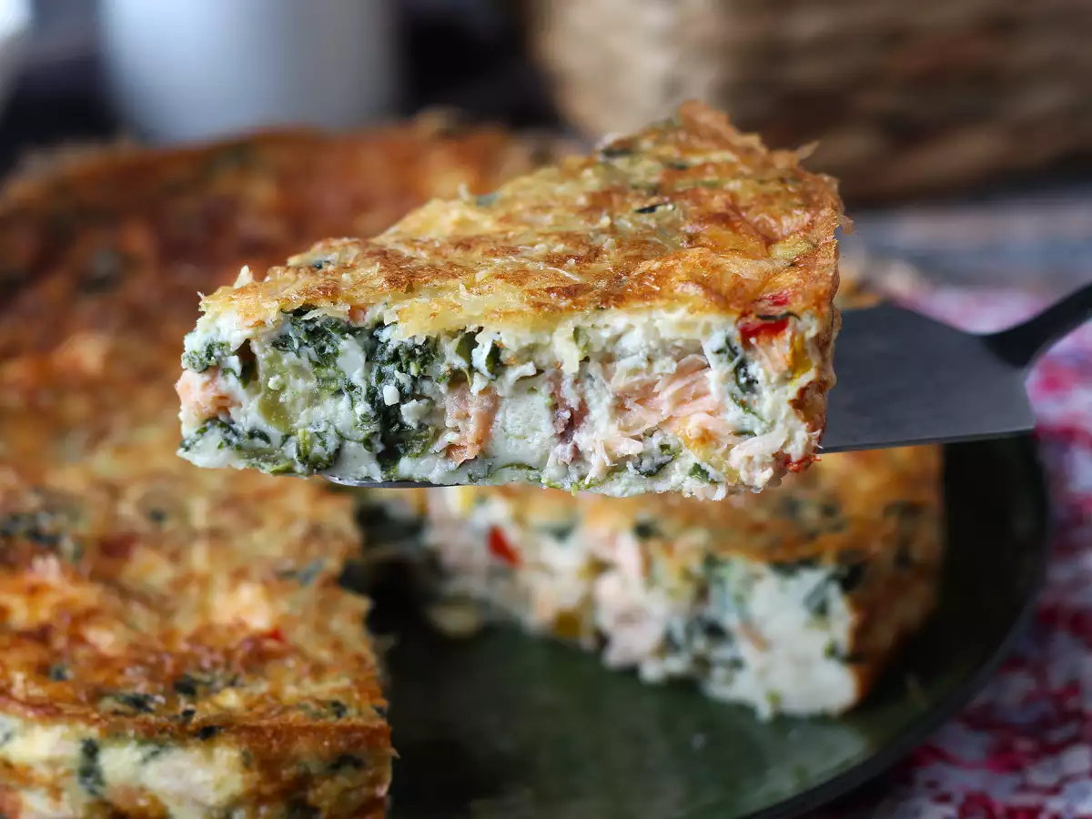 Quiche sin masa de salmón, espinacas y queso cottage