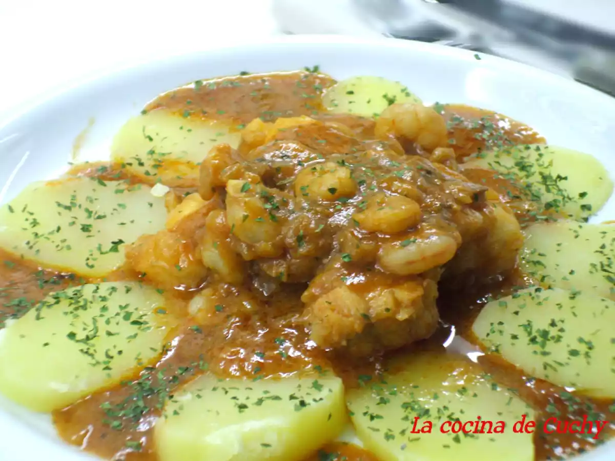 Rape con langostinos a la americana