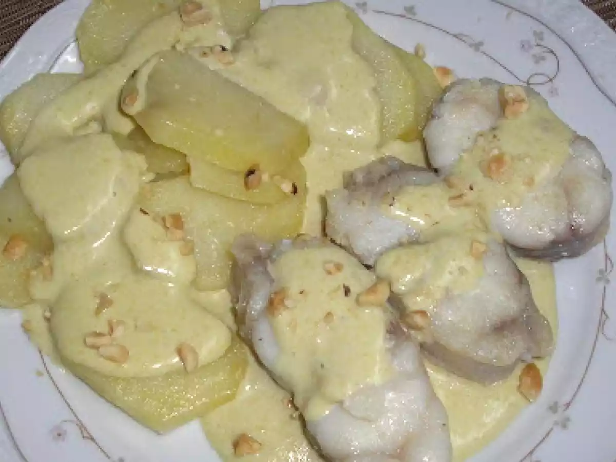 RAPE EN SALSA DE PUERROS Y AVELLANAS - foto 2