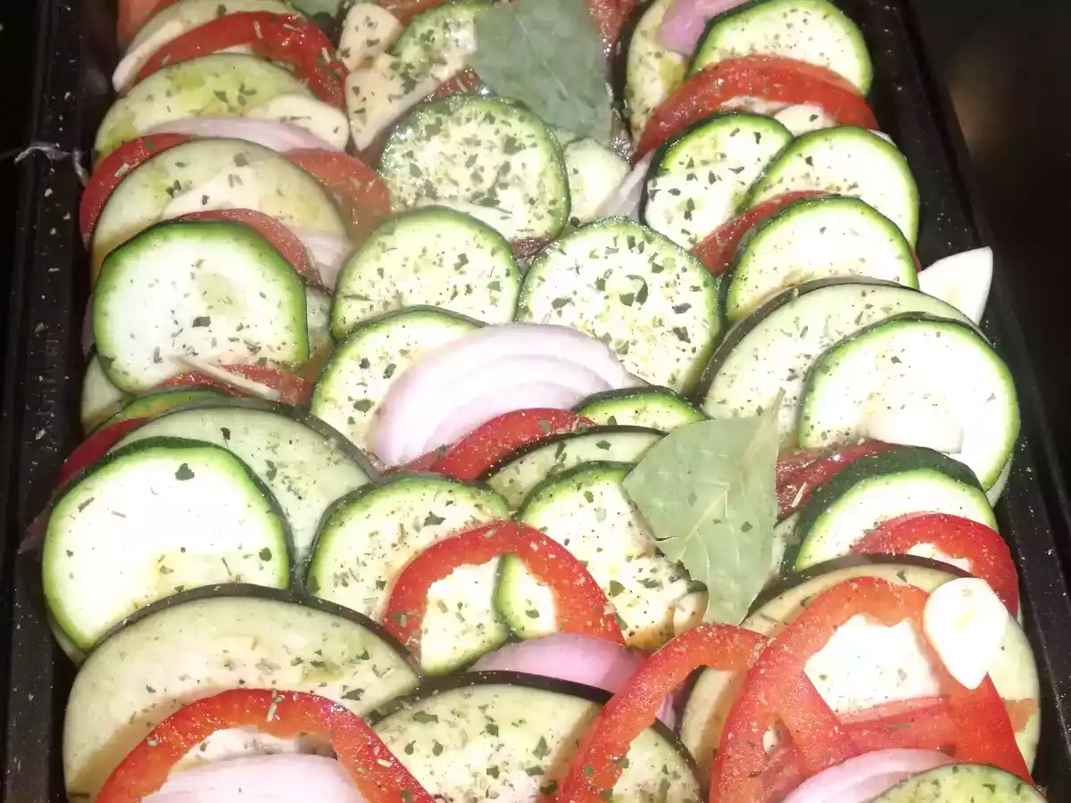 Ratatouille con vinagreta de mermelada de pimientos rojos - foto 3