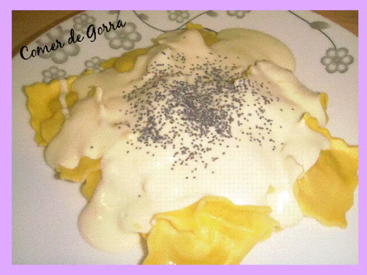 RAVIOLIS CON SALSA DE QUESO