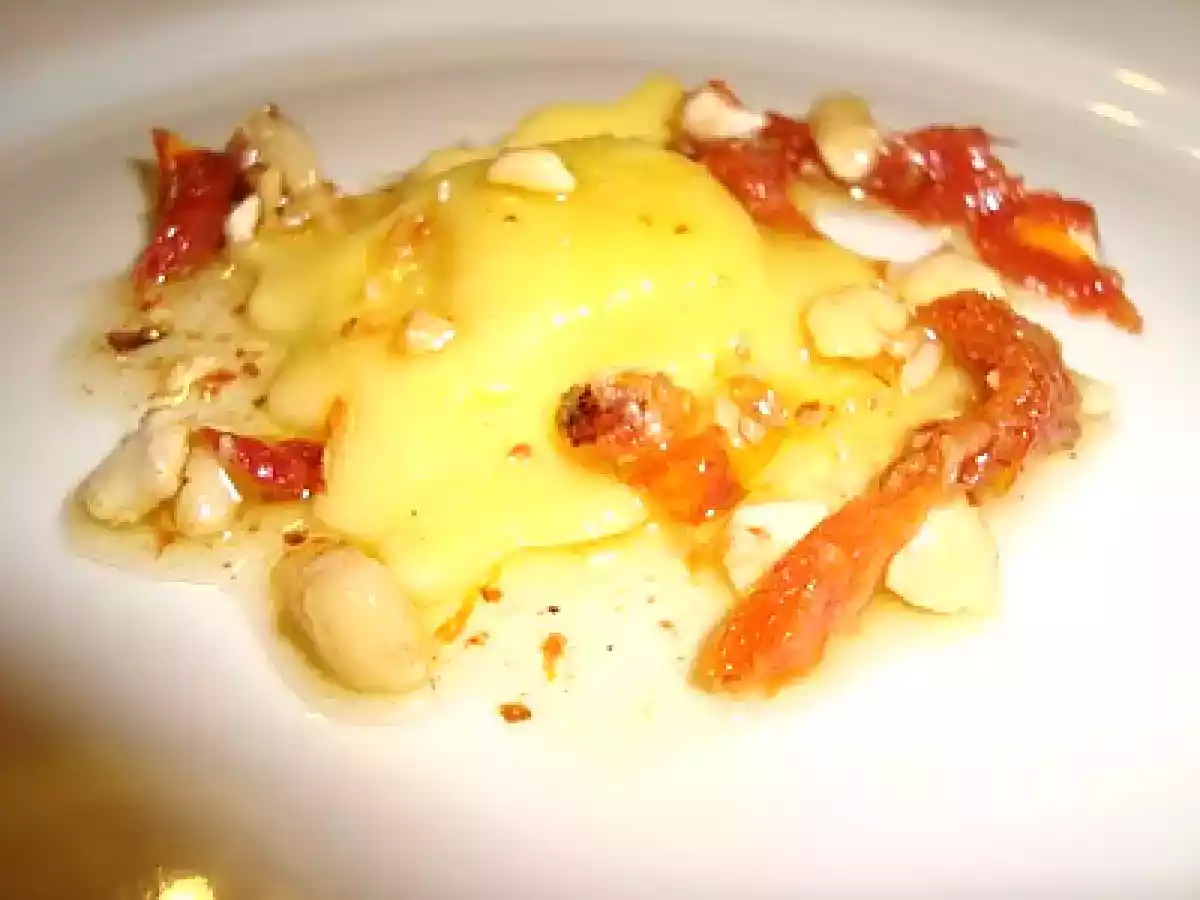 Raviolis de queso manchego con pesto de frutos secos y tomate - foto 2