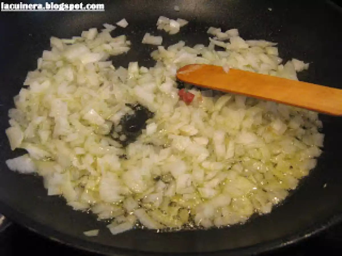 RAVIOLIS RELLENOS DE ESPINACAS Y RICOTA, CON PROSCIUTTO DI PARMA