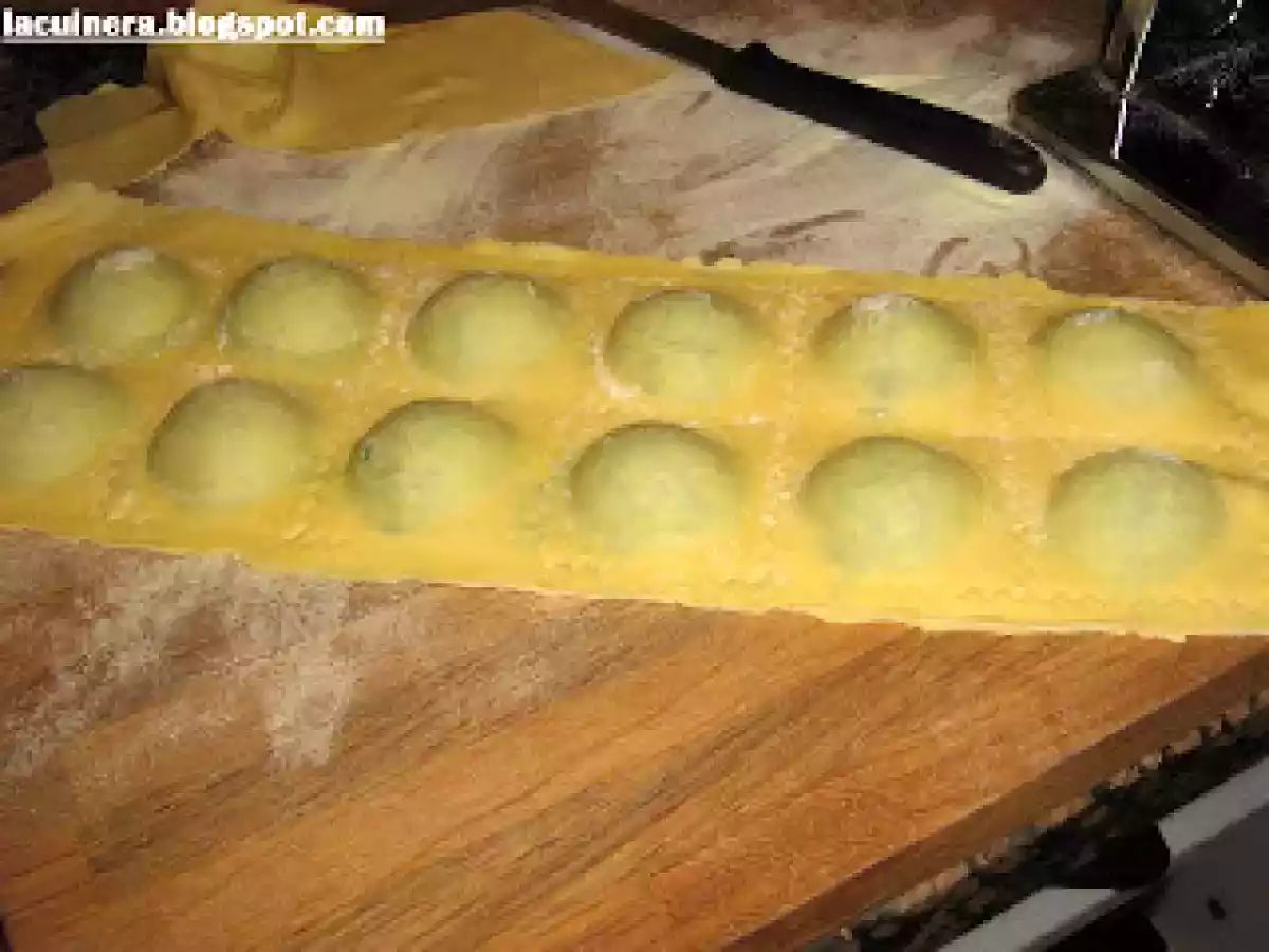 RAVIOLIS RELLENOS DE ESPINACAS Y RICOTA, CON PROSCIUTTO DI PARMA - foto 3