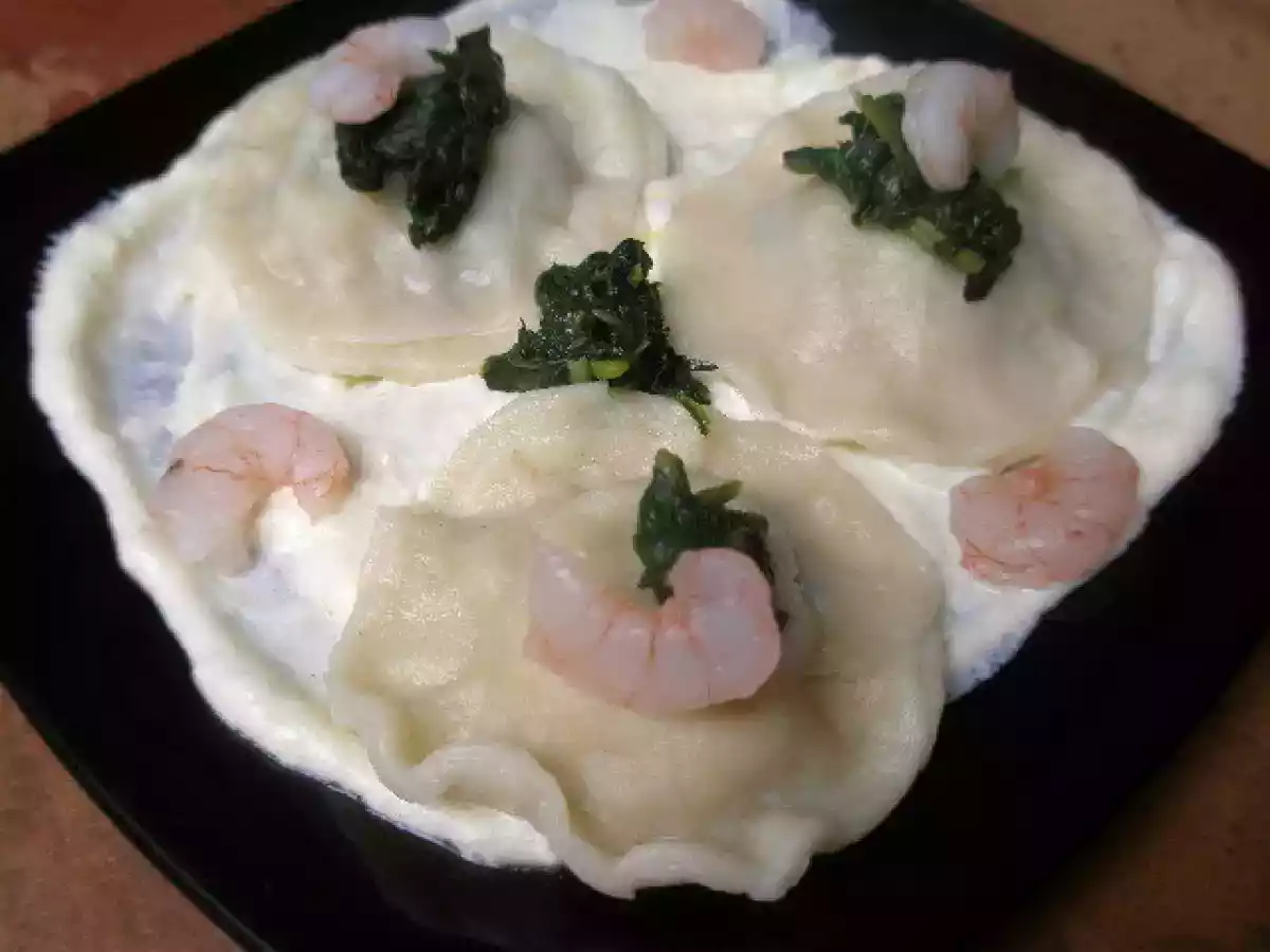 Raviolis rellenos de gambas y espinacas