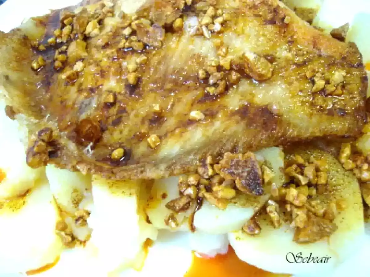 RAYA A LA GALLEGA CON ALMENDRAS (tradicional)