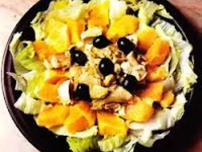 Receta de ensalada de pollo con naranjas y con aceitunas negras