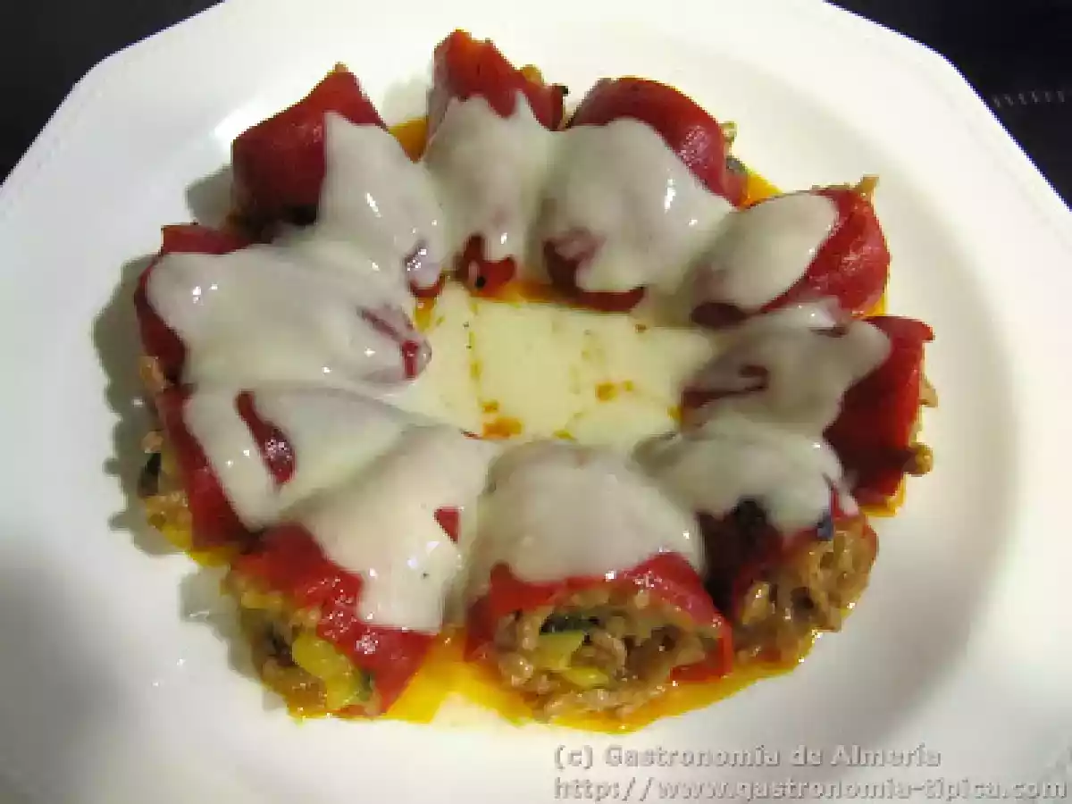 Receta de Verduras: Pimientos rellenos de carne y calabacín de Almería