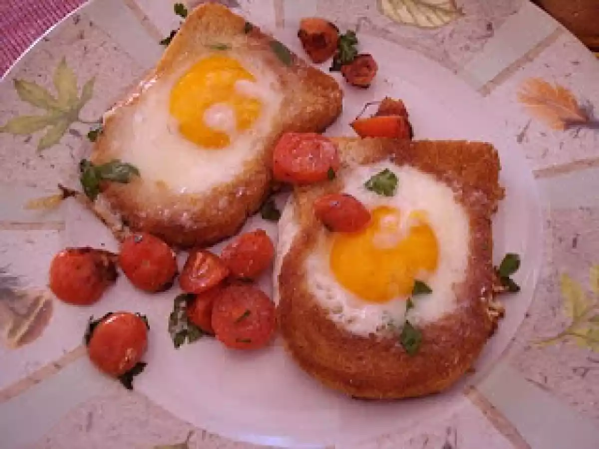 Receta HUEVOS FRITOS EN PAN: - foto 2