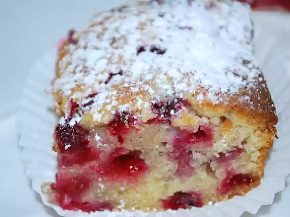 Receta PASTEL/ CAKE DE CHOCOLATE BLANCO Y FRUTOS ROJOS