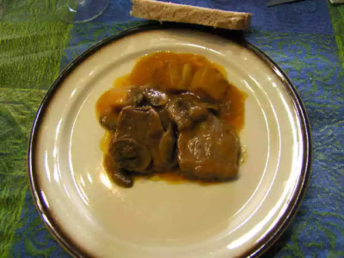 REDONDO EN SALSA AL VINO BLANCO