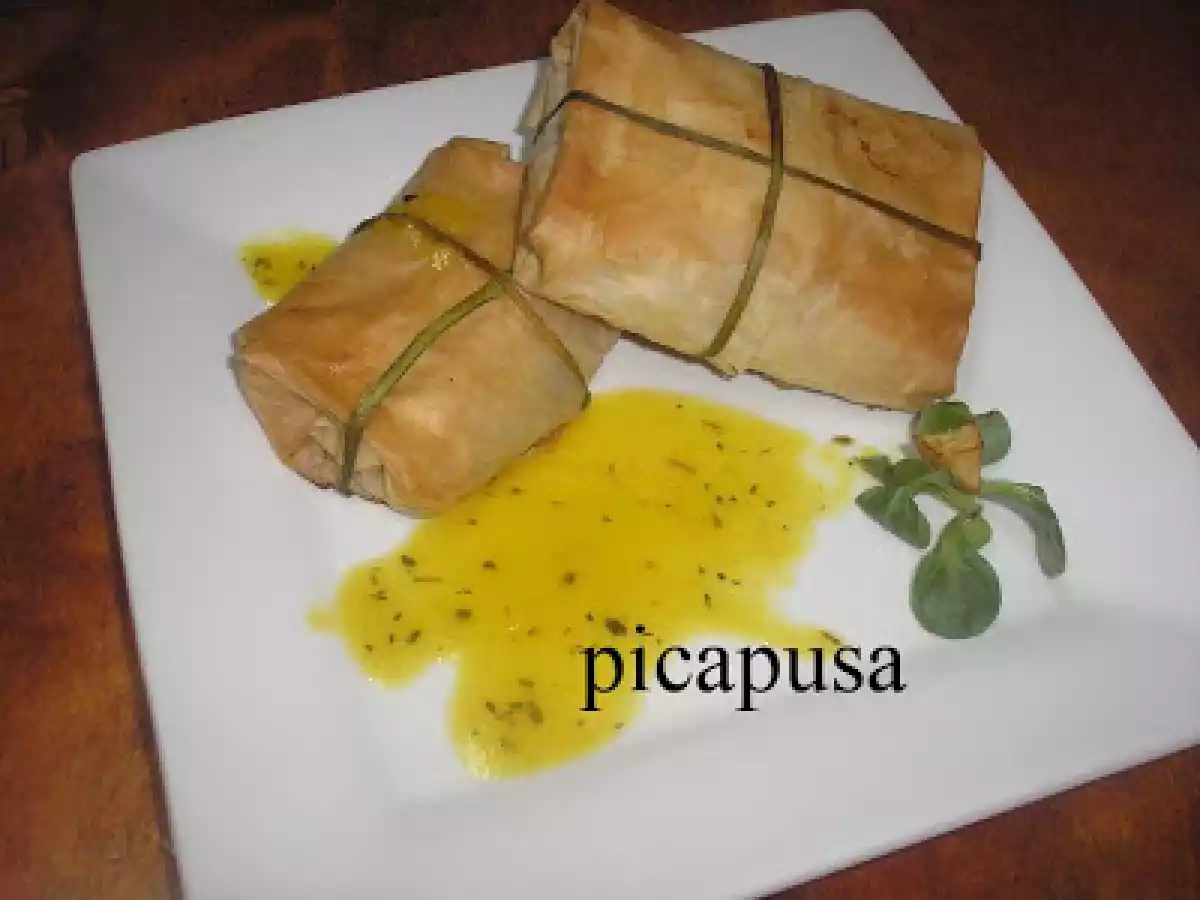 REGALITOS DE PASTA FILO RELLENOS DE MAR Y HUERTA