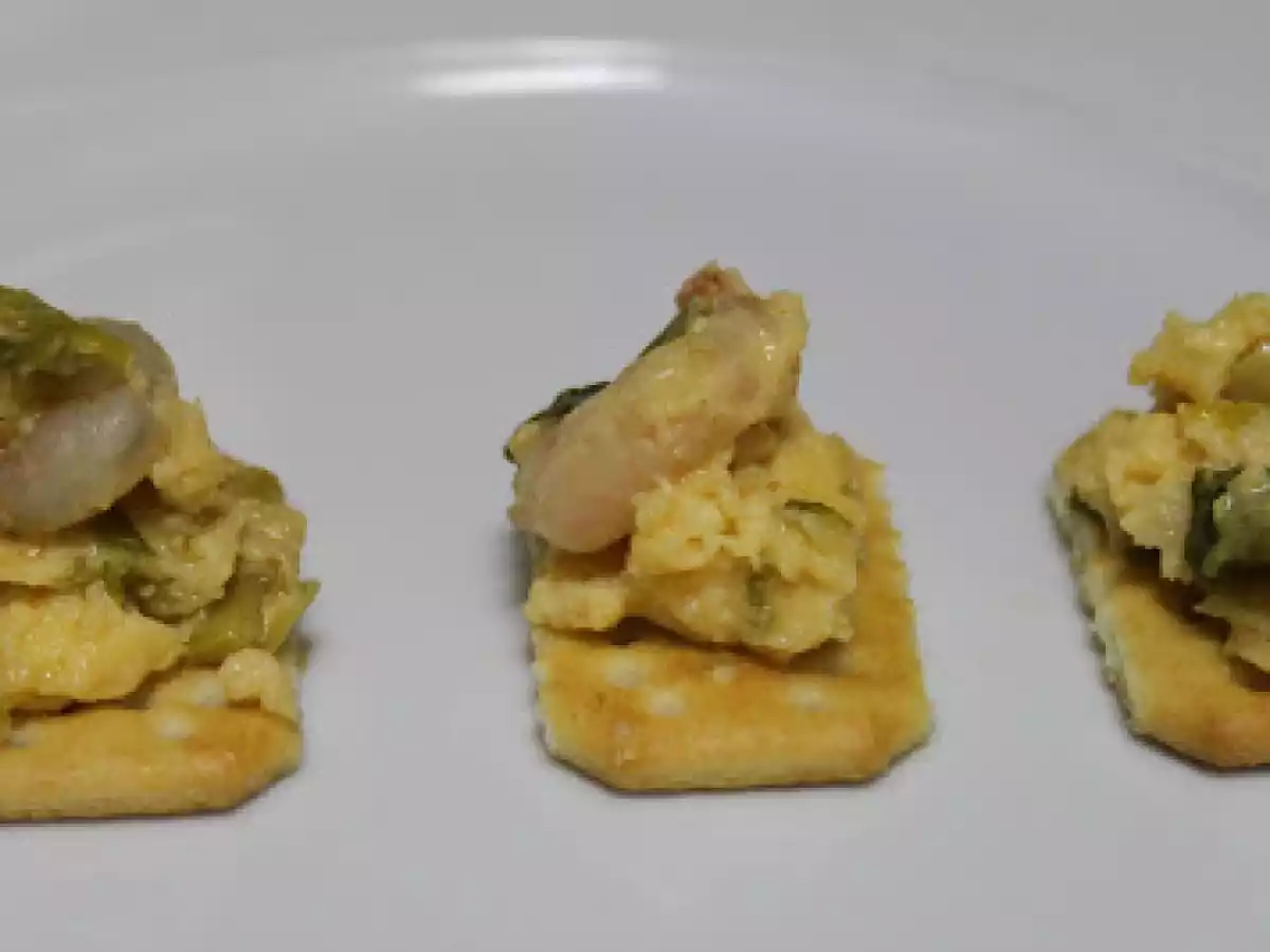 Revuelto de ajetes con langostinos - foto 4