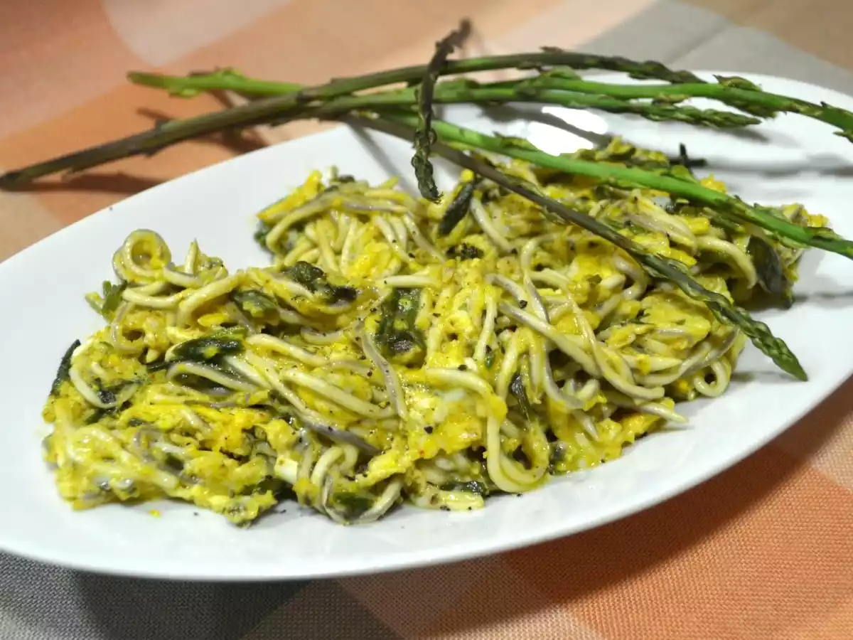 Revuelto de angulas y espárragos trigueros - foto 2