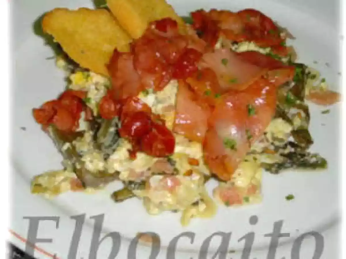 Revuelto de espárragos trigueros y jamón