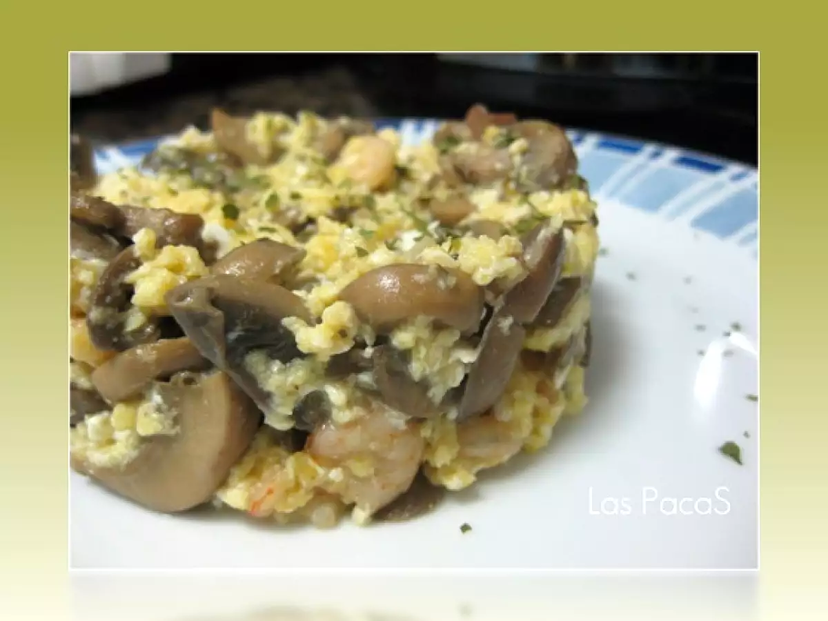 Revuelto de Gambas y Champiñones