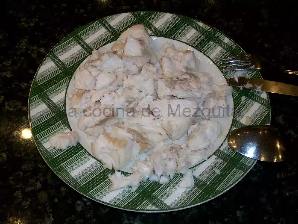 Revuelto de merluza, trigueros, ajetes y gambas. - foto 10