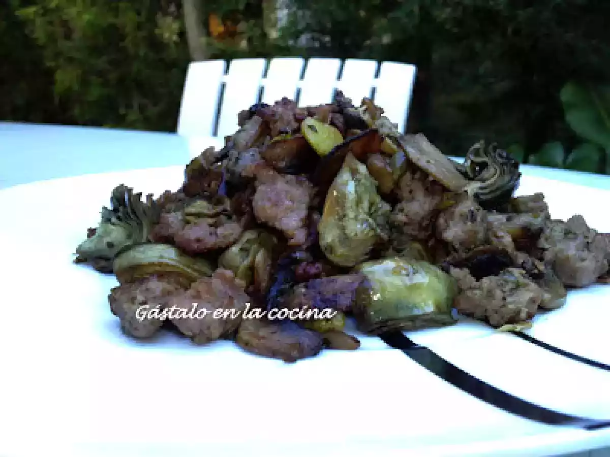 REVUELTO DE VERDURAS Y CARNE PICADA