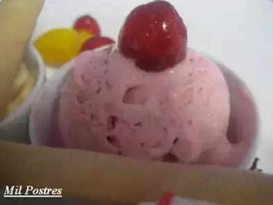 Ricos helados: Fresa, Tutti Frutti, Chocolate y Vainilla