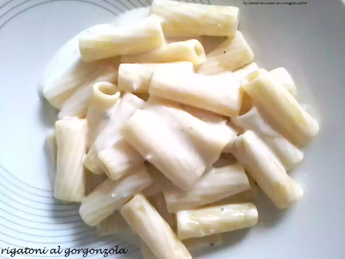 Rigatoni al gorgonzola