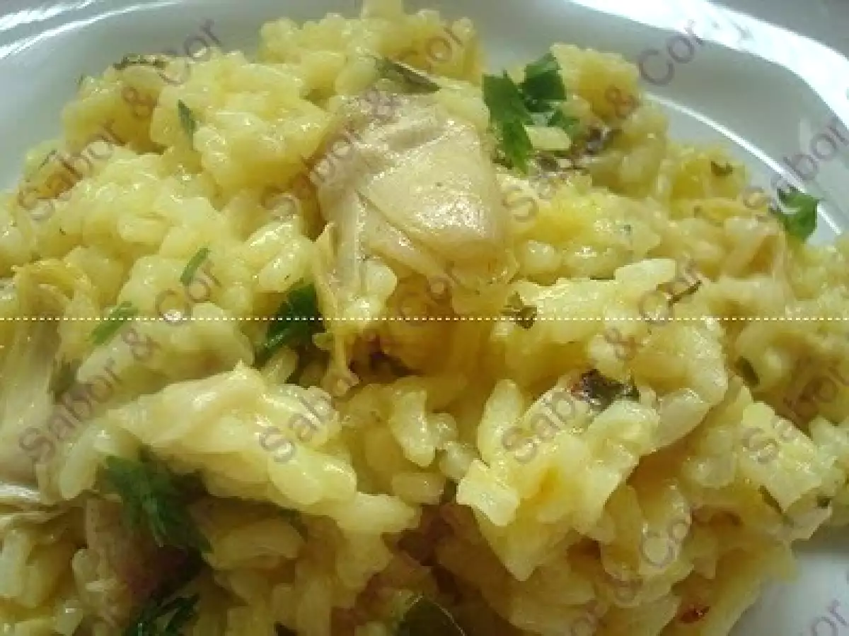 RISOTO DE CORAÇÃO DE ALCACHOFRAS E ALHO PORÓ