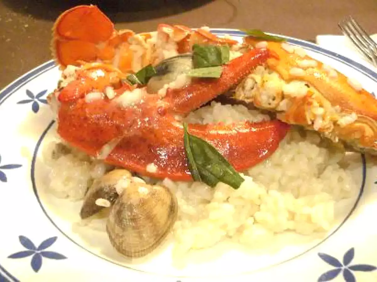 Risotto con bogavante y almejas