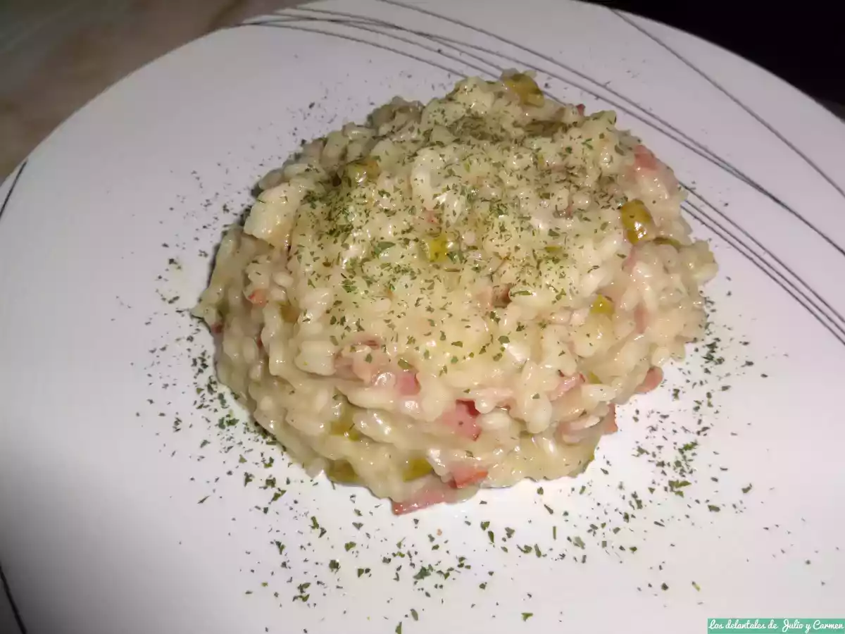 Risotto de bacon, espárragos y semicurado