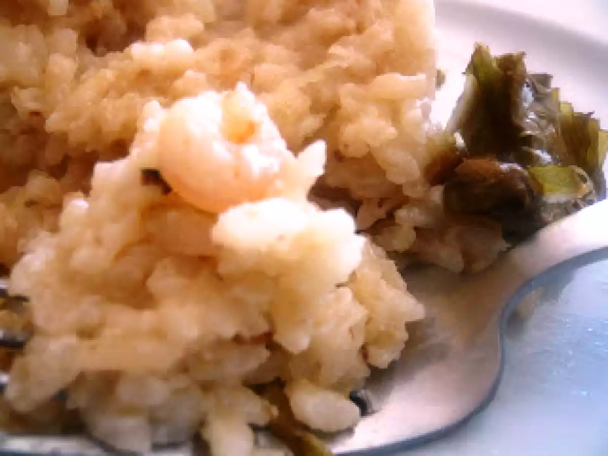 Rissotto de ajos tiernos y langostinos con alcachofa confitada