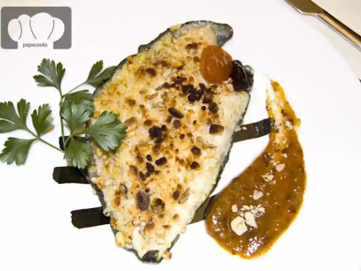 Rodaballo crujiente con salsa de frutas