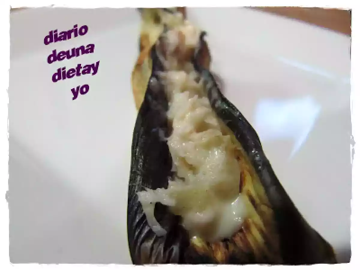 ROLLITOS DE BERENJENA CON RAPE Y GAMBAS