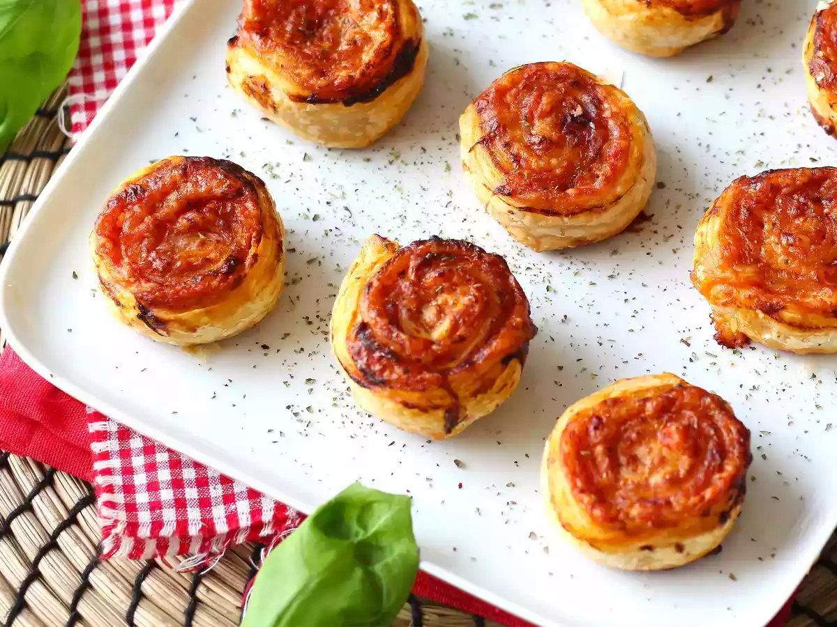 Rollitos de hojaldre con tomate y queso en freidora de aire: receta fácil y rápida - foto 5