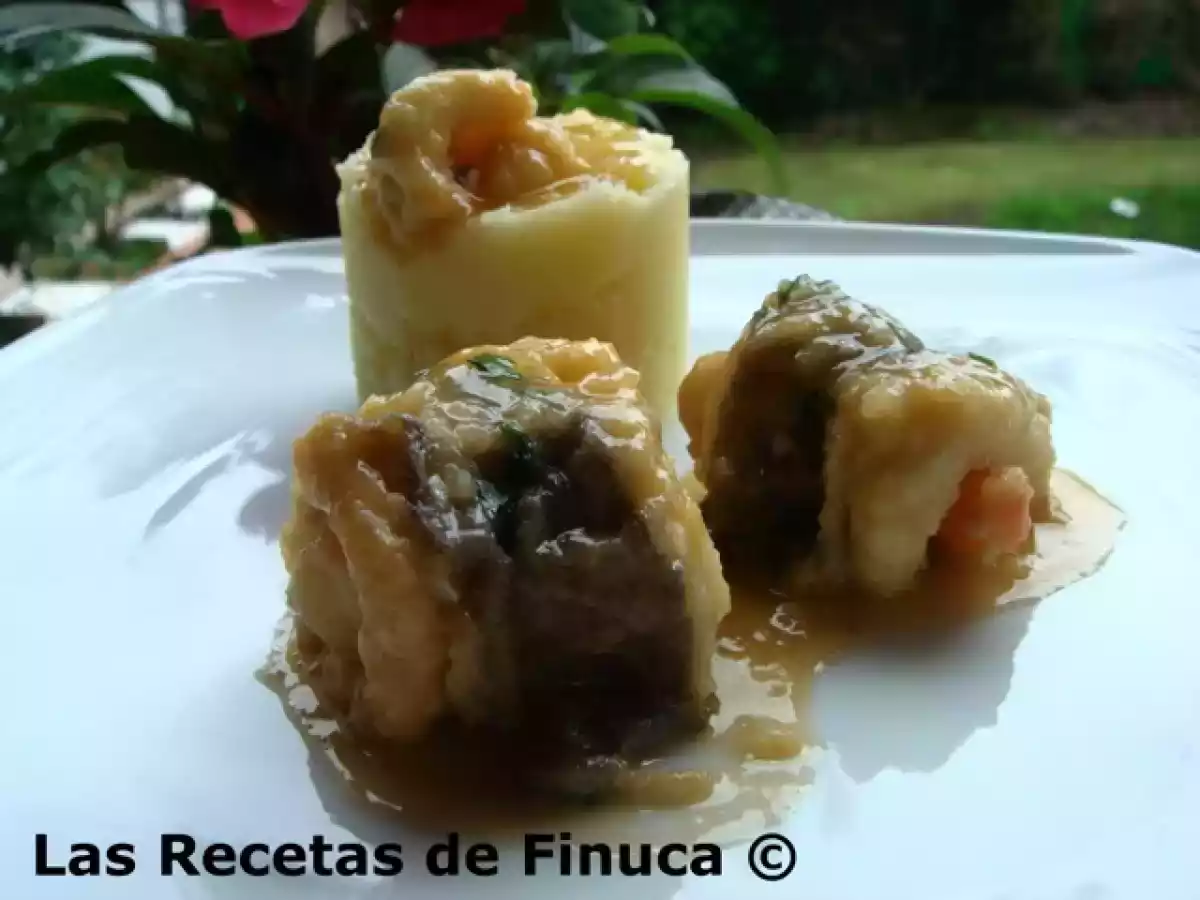 Rollitos de lenguado rellenos de langostino