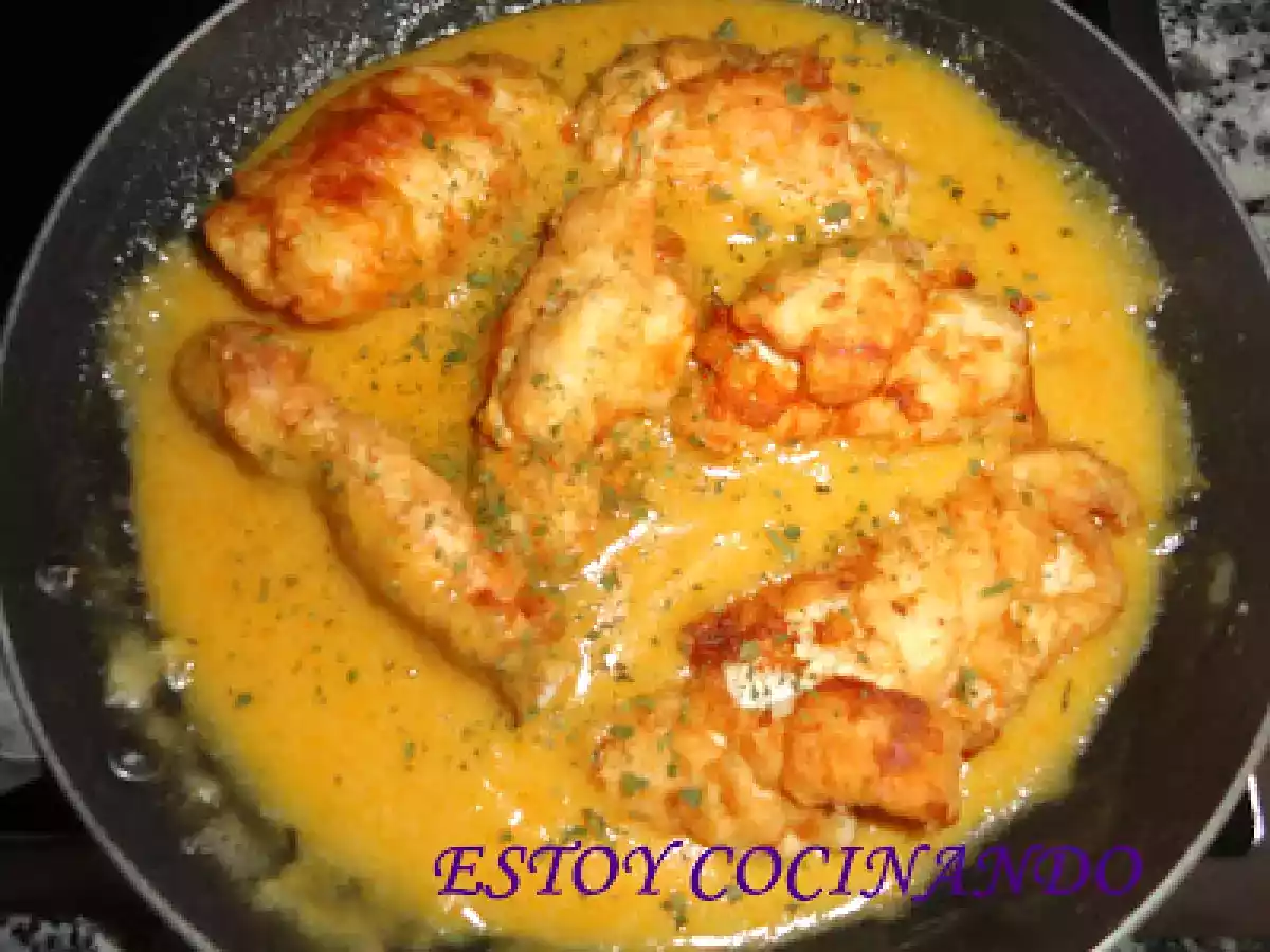 Rollitos de pollo y queso en salsa - foto 2