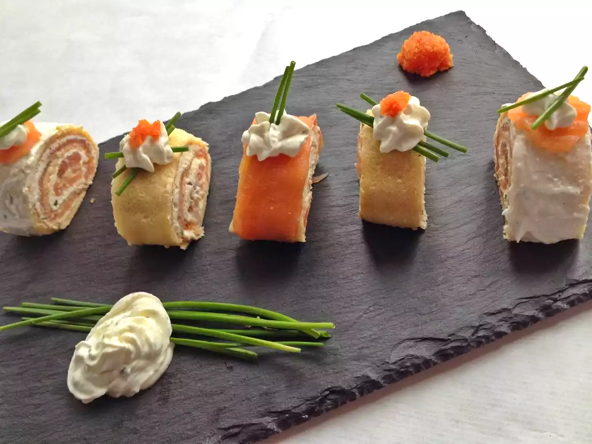Rollitos de salmón ahumado de aperitivo - foto 2