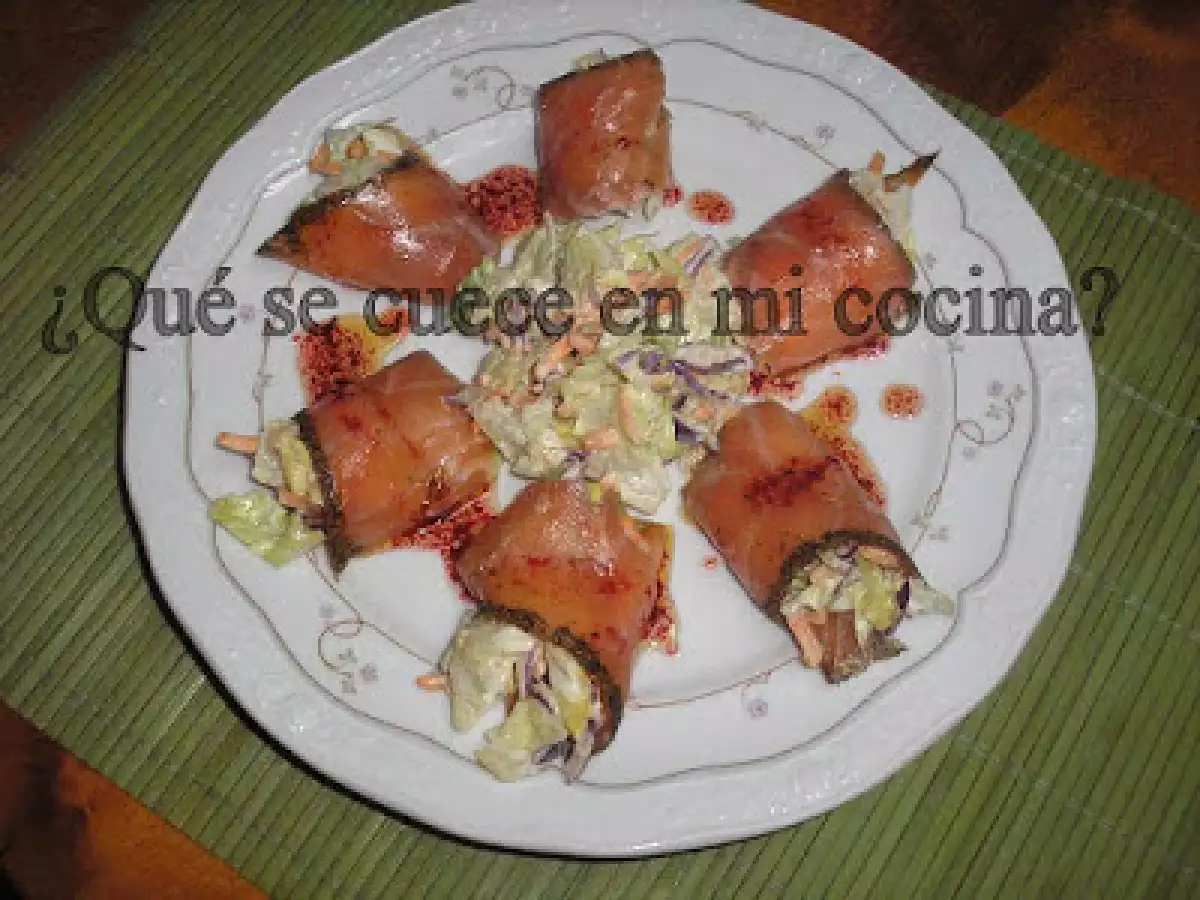 ROLLITOS DE SALMÓN CON VINAGRETA DE FRUTOS ROJOS - foto 2