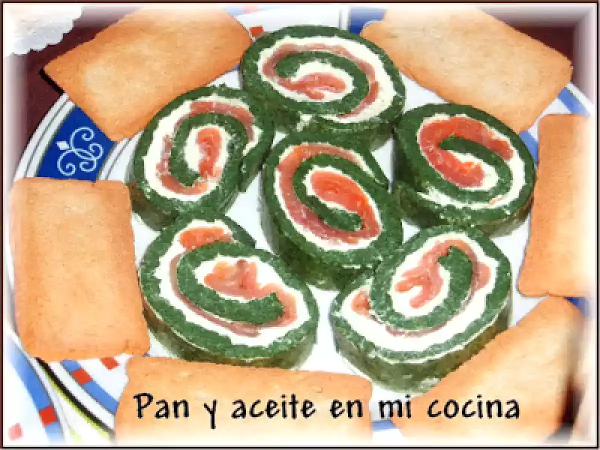 ROLLO DE ESPINACAS CON QUESO Y SALMÓN