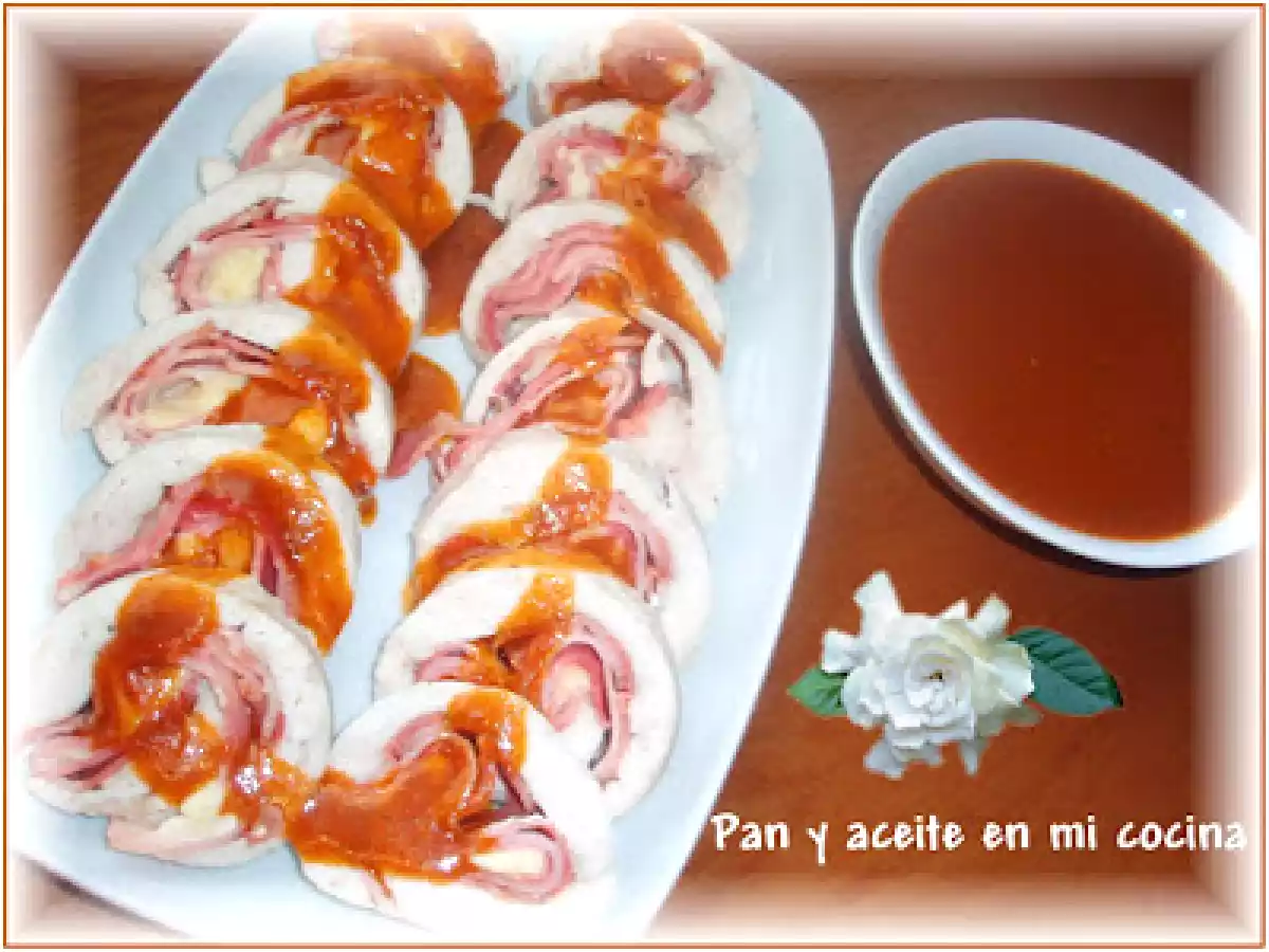 ROLLO DE POLLO CON SALSA AGRIDULCE
