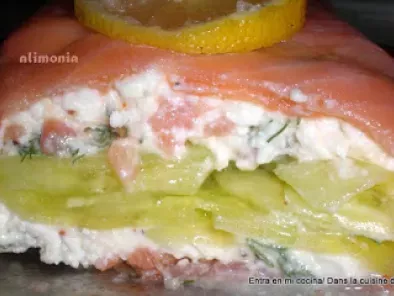Rollo de salmon ahumado al queso fresco / Roulé de saumon fumé au fromage frais - foto 2