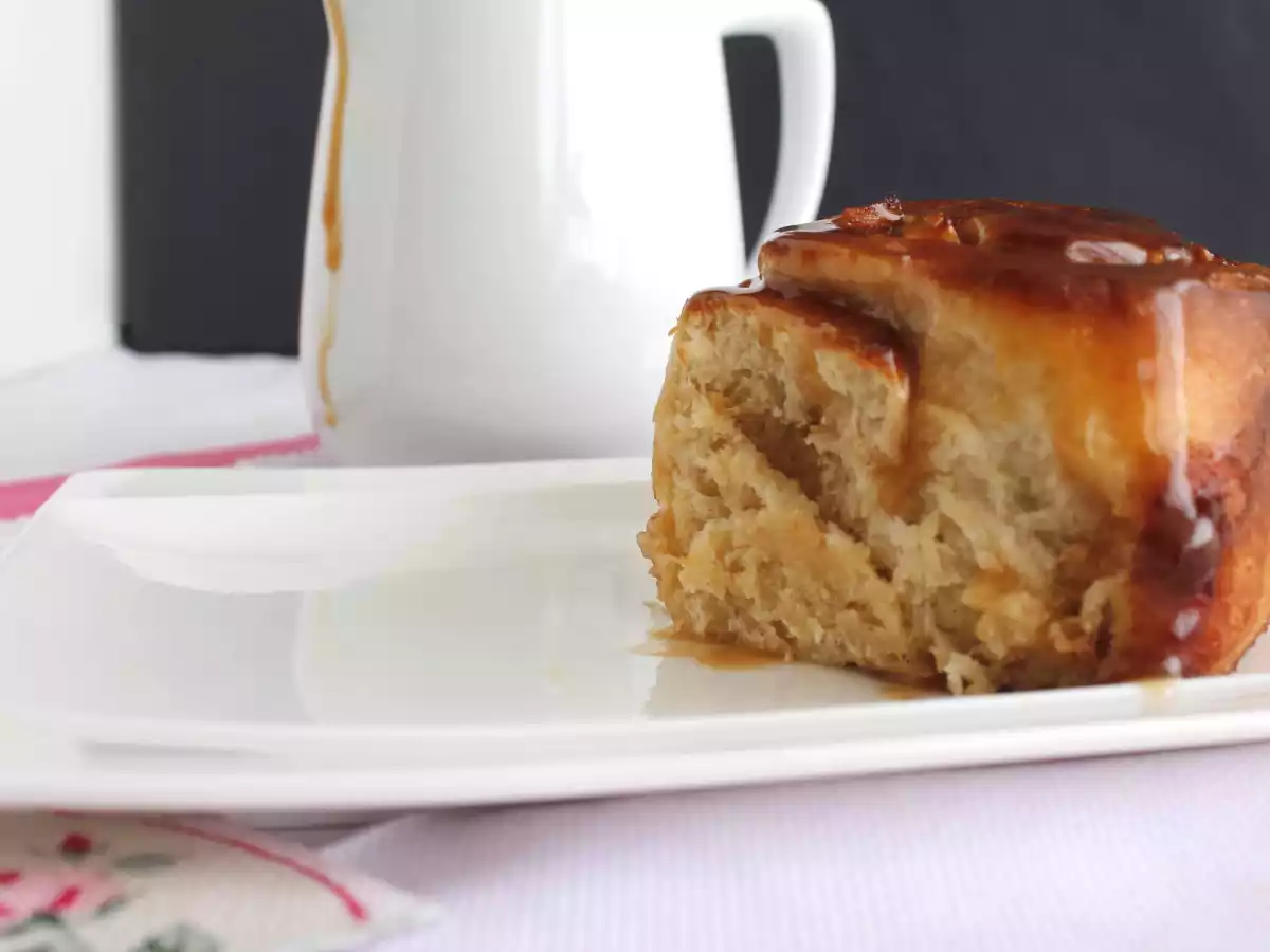 Rollos de manzana con salsa de caramelo o Caramel apple rolls - foto 4