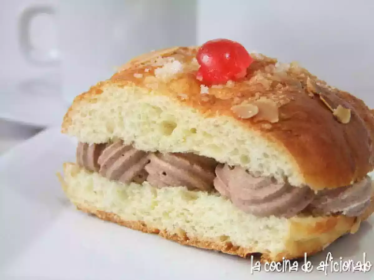 Roscon de Reyes relleno de nata y trufa