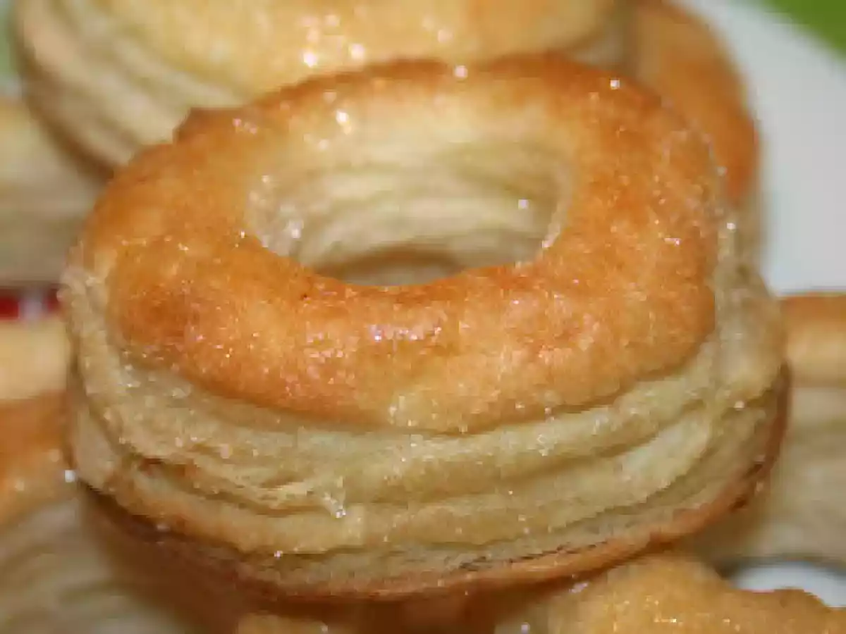 Roscos de hojaldre y miel