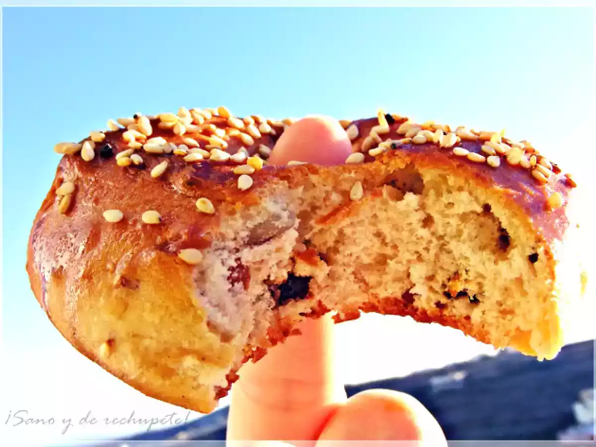 Rosquillas anisadas con almendras y pasas